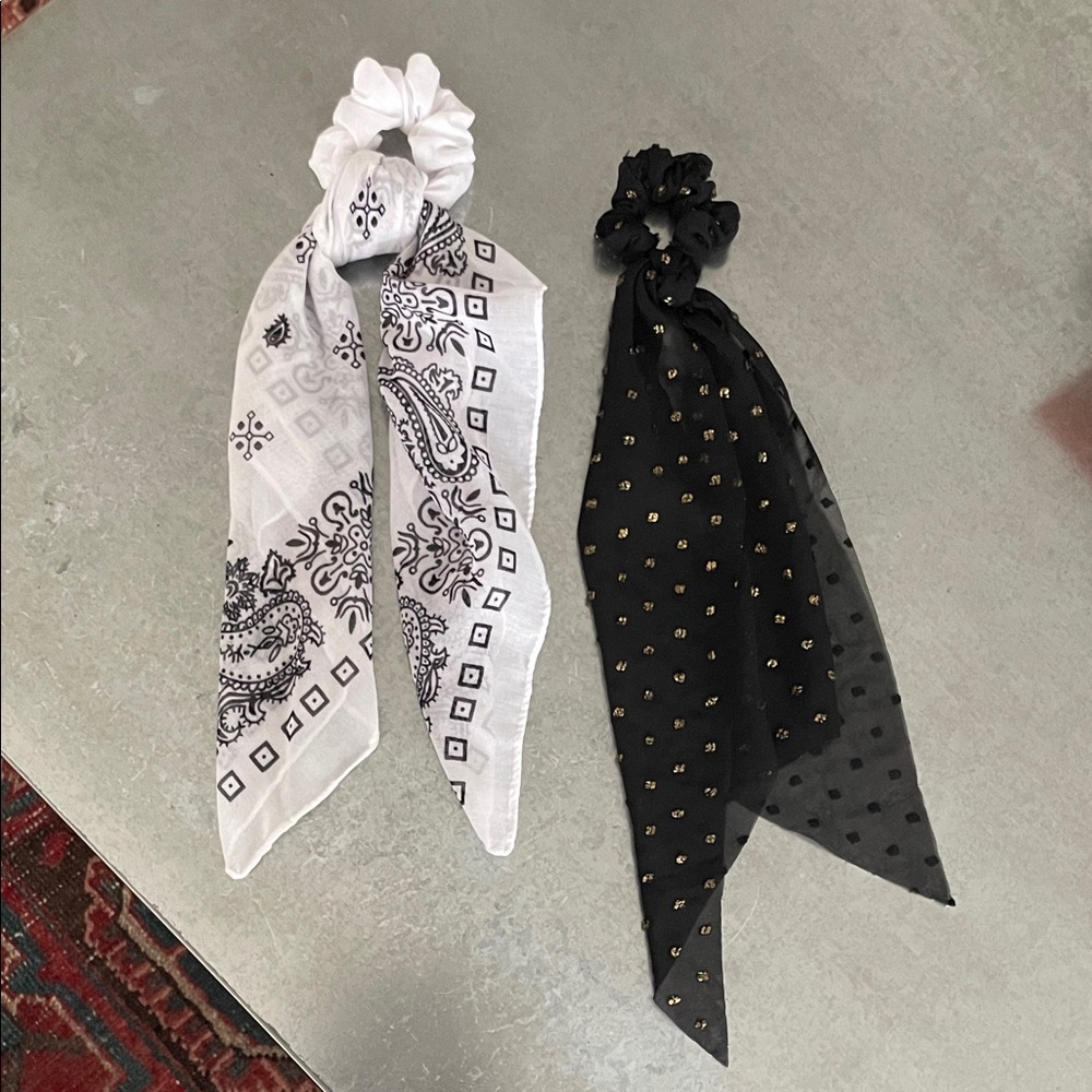 H&M 2 pcs. Scarf Scrunchies